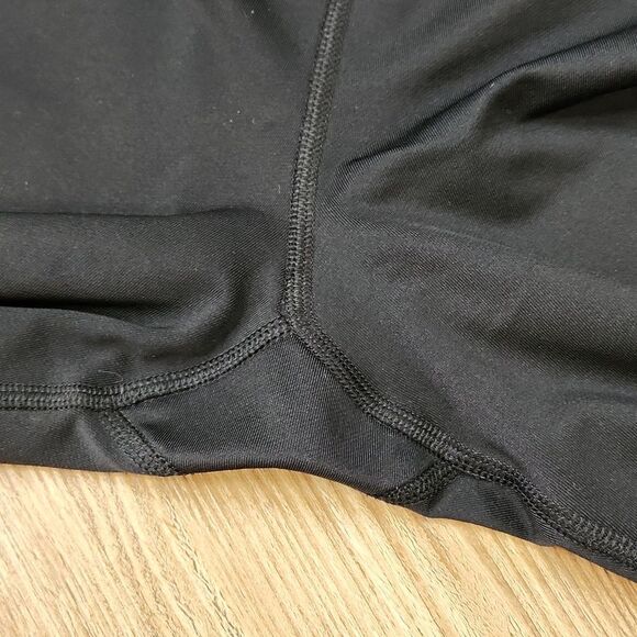 ☔️💜Adidas Black & Fuchsia Cropped Athletic Pants Medium - Picture 10 of 13